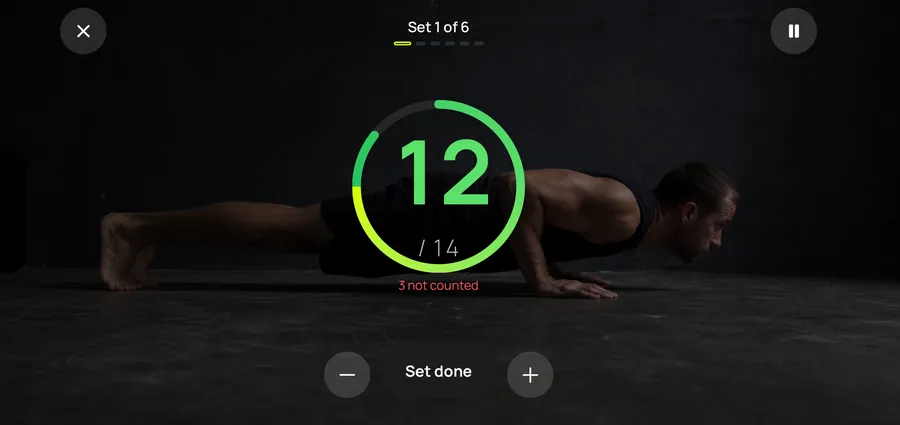 Reptor session screen in landscape, four reps counted out of eighteen, one rep refused in red and the cue to brace your hips